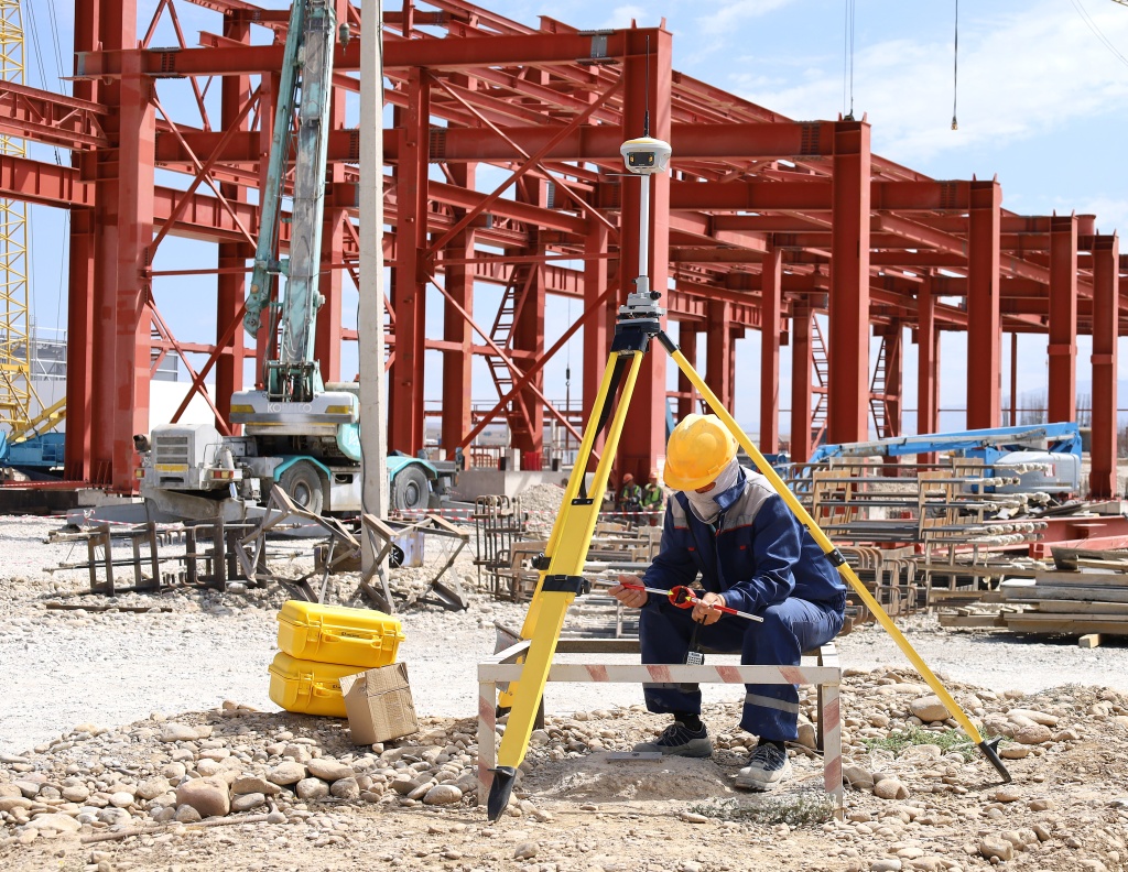 Рабчоий на площадке ПГУ Туркестан.JPG