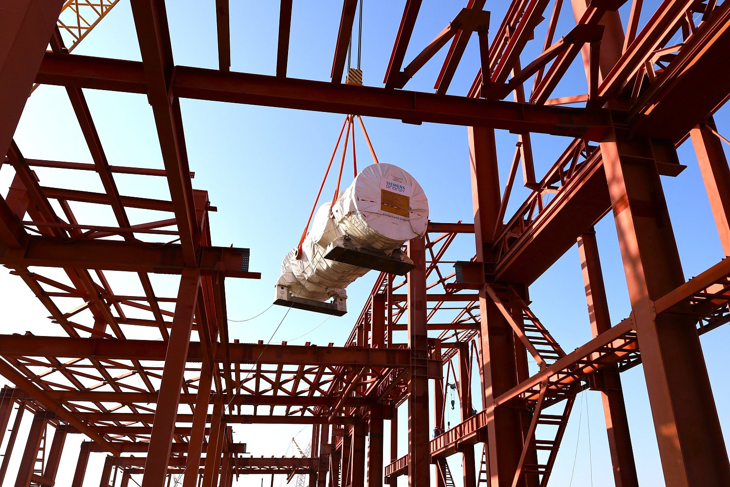 Первая газовая турбина установлена в главном корпусе «ПГУ Туркестан»