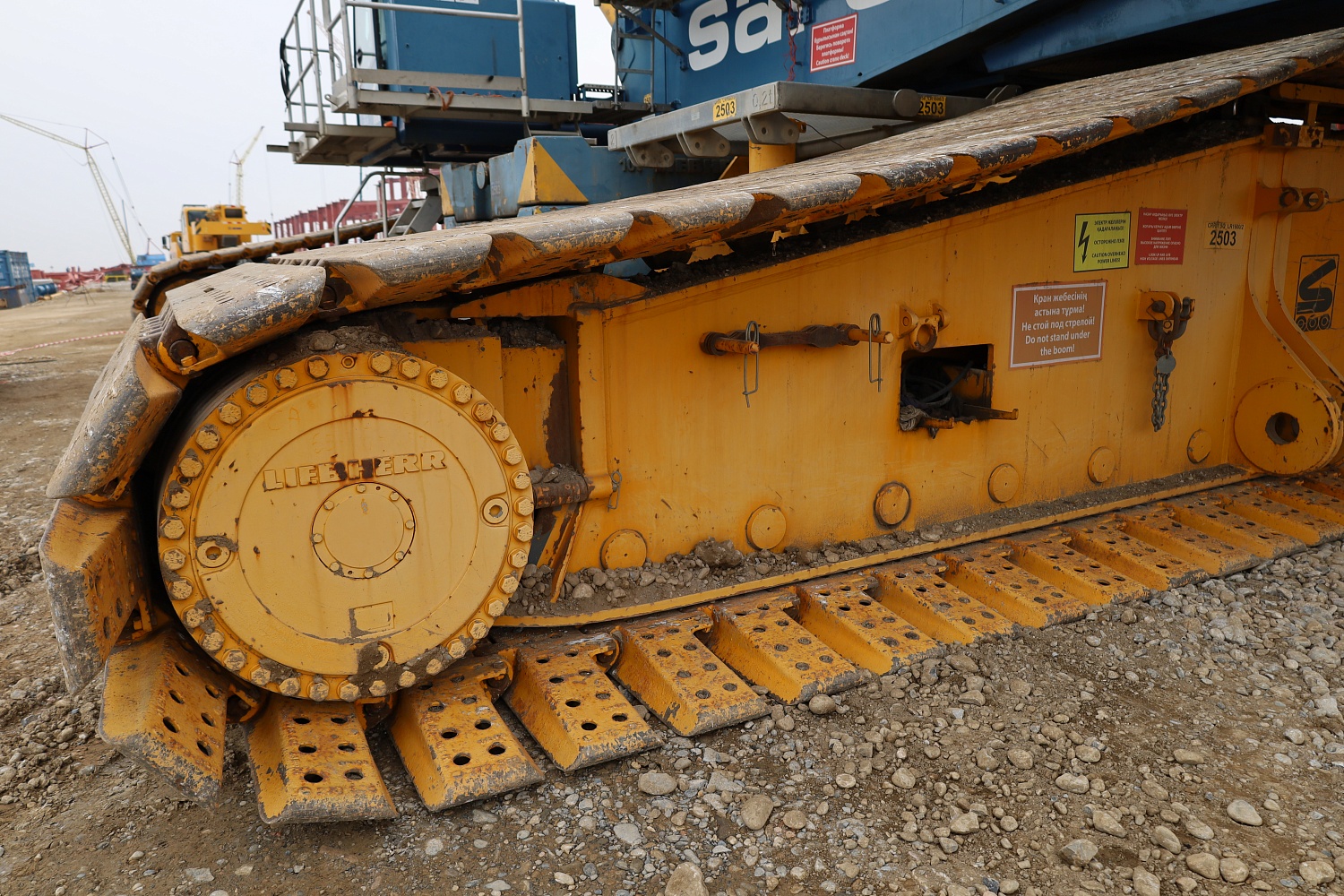 На площадку ТОО «ПГУ Туркестан» доставлен большегрузный кран 